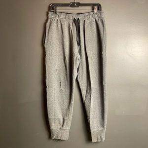 706. Reebok Men’s Joggers Sweatpants Active Streetwear Pants